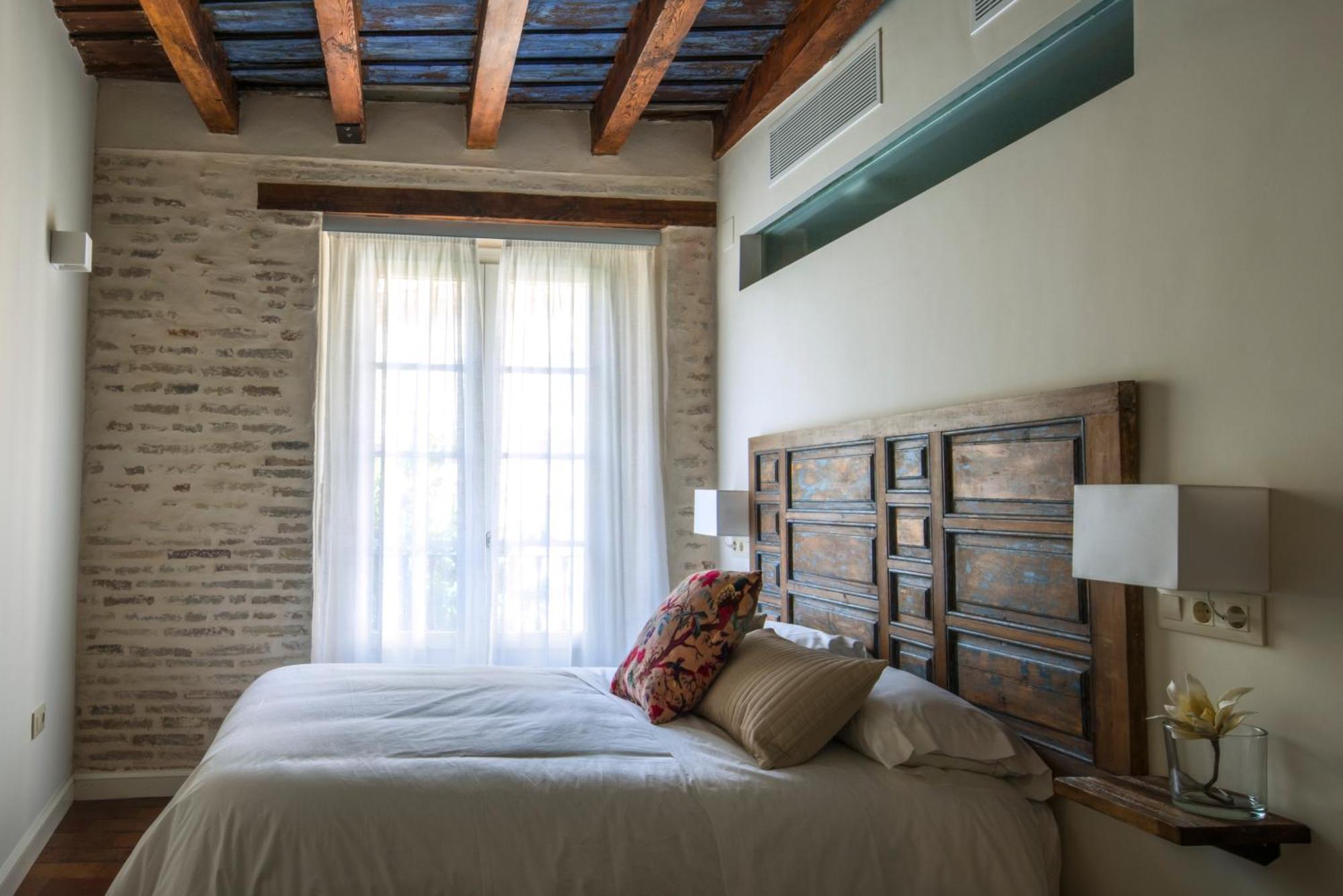 Santa Maria Apartments Севиля Стая снимка