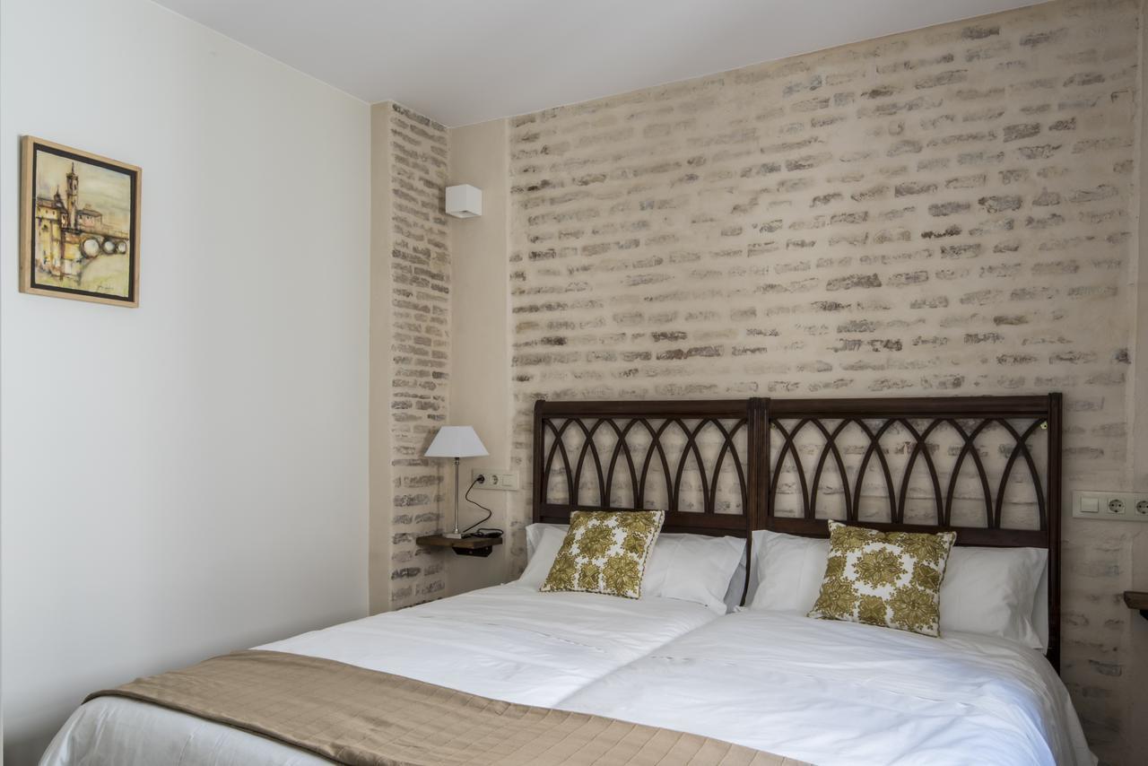 Santa Maria Apartments Севиля Екстериор снимка