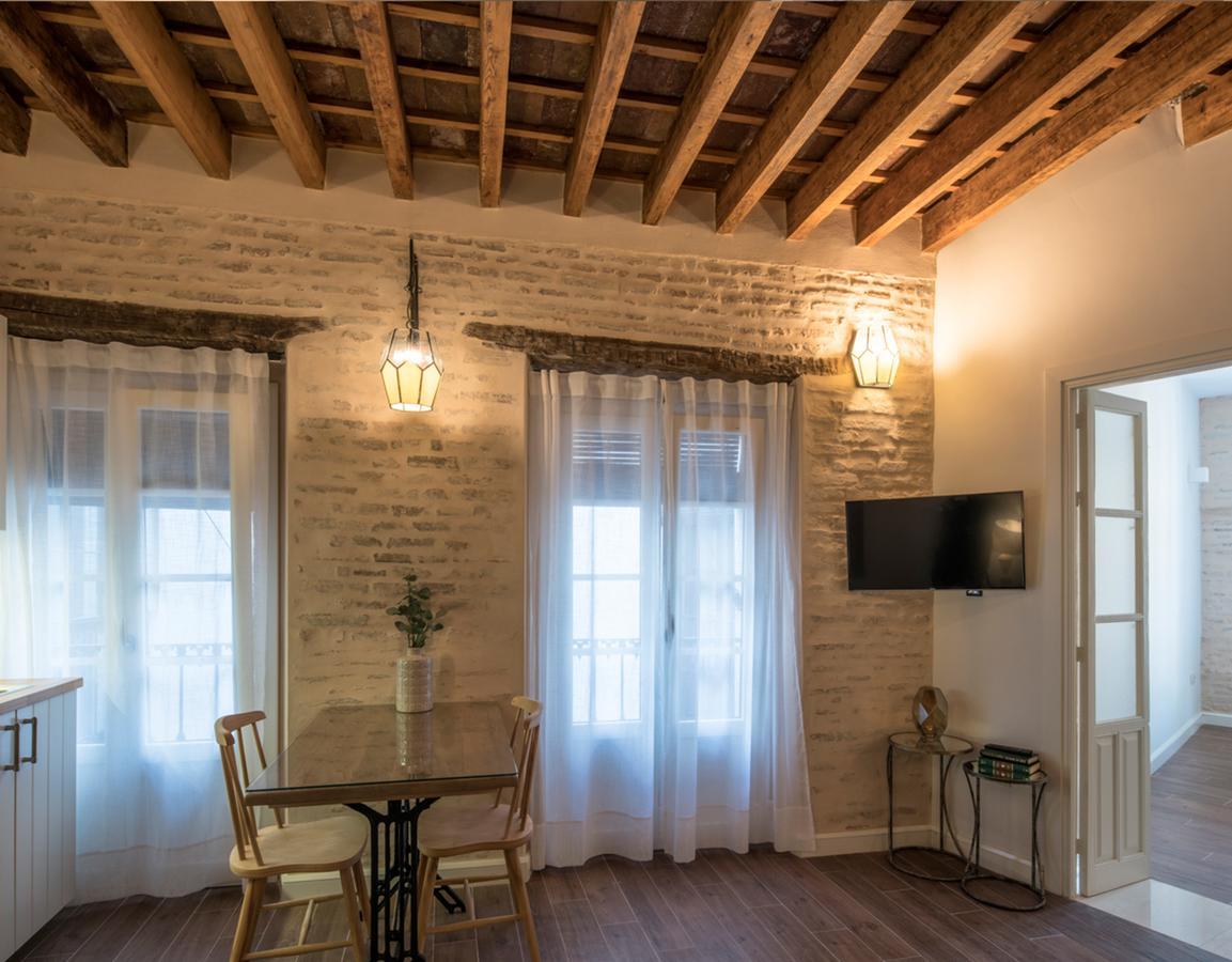 Santa Maria Apartments Севиля Екстериор снимка