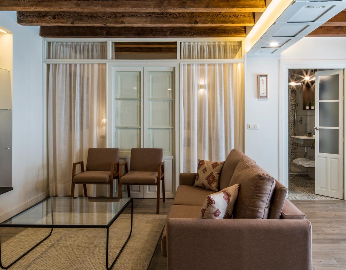 Santa Maria Apartments Севиля Екстериор снимка