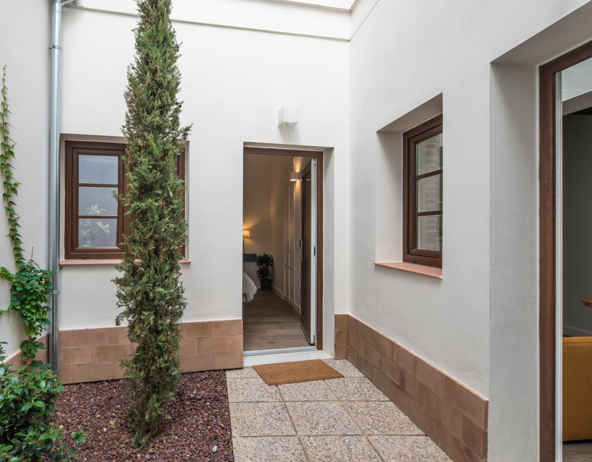 Santa Maria Apartments Севиля Екстериор снимка